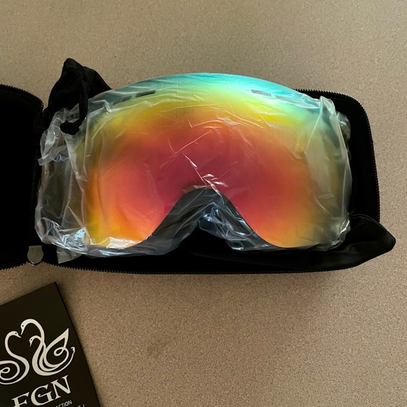 SKI goggles - Picture 6 of 7